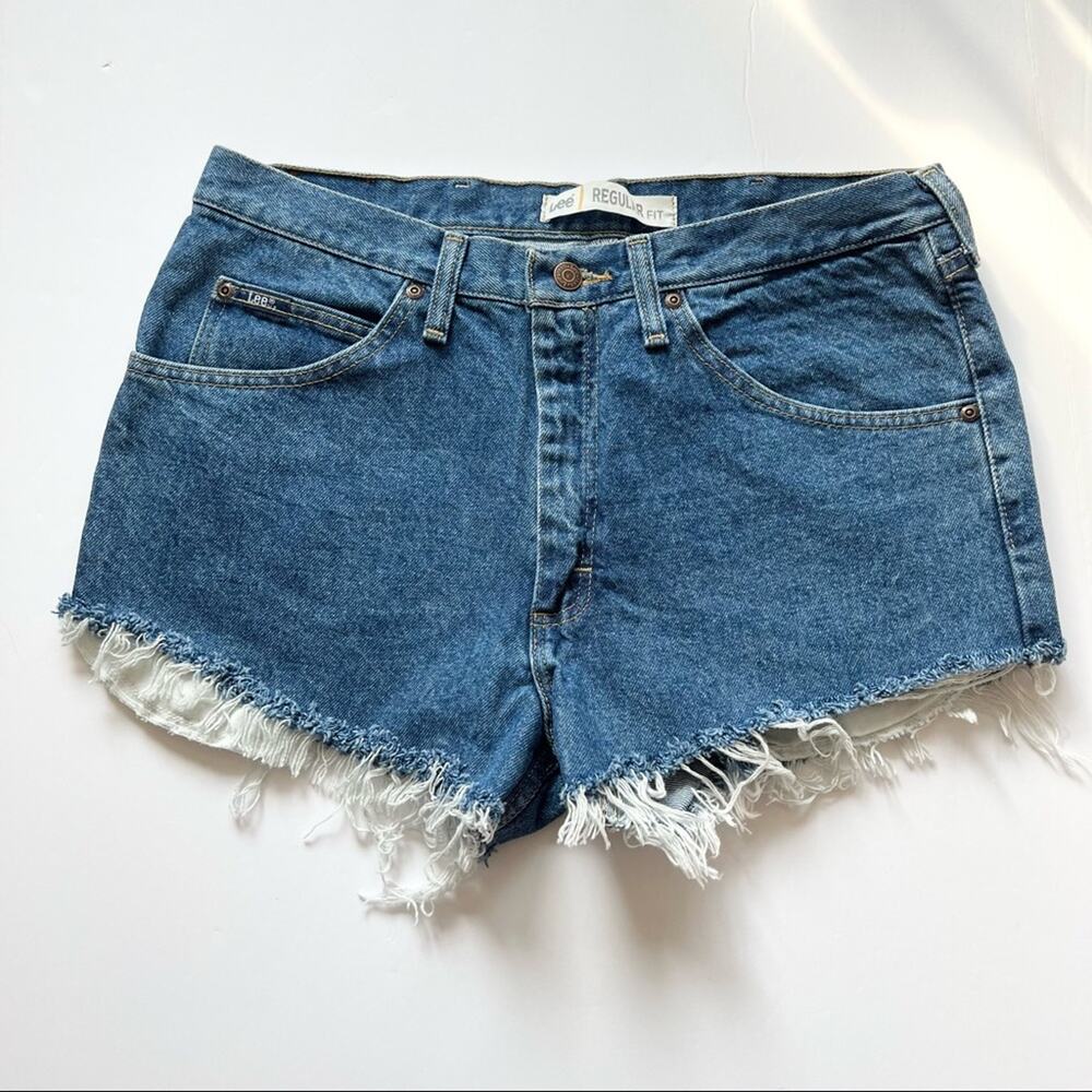 Vintage LEE Denim‎ Shorts 32" High Rise Distressed Hem Blue Jean Shorts